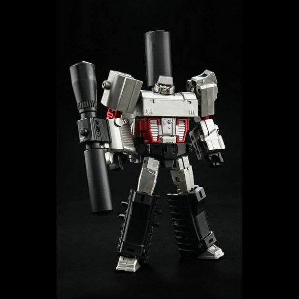 Generation Toy GT 5 Leaders Set   Legends Class Sized Unofficial Optimus Prime & Megatron Color Photos  (2 of 7)